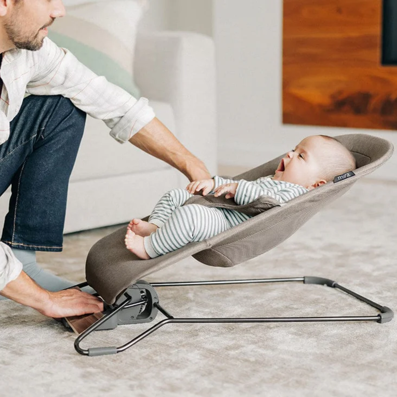 Mecedora Mira 2 en 1 UPPAbaby Asiento para Bebé, Reclinable, Transpirable, Plegable y Certificación GREENGUARD