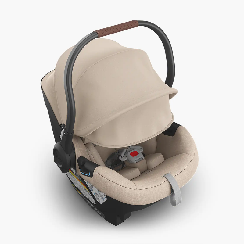 Autoasiento Aria V2 ultraligero 2,67 kg para bebé, con SmartSecure®, capota extragrande UPF50+, ventilación y asiento seguro y cómodo”