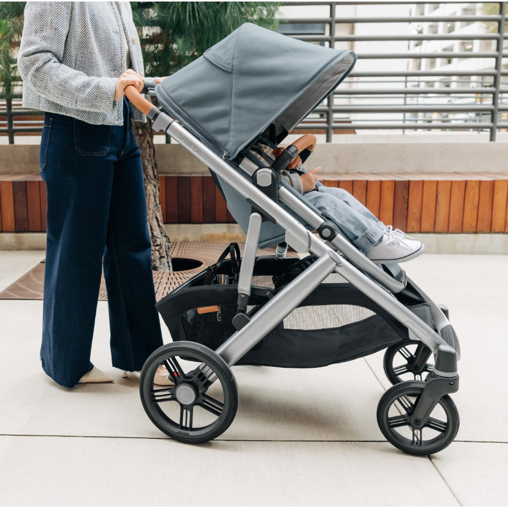 Carriola UPPAbaby Cruz V3 Dillan: Mango Telescópico, Asiento Reversible y Toldo Expandible con Protección UPF 50+