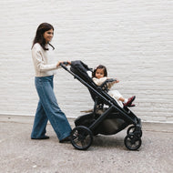 Carriola UPPAbaby Vista V3 Jake: Mango Telescópico, Asiento Reversible y Toldo Expandible con Protección UPF 50+