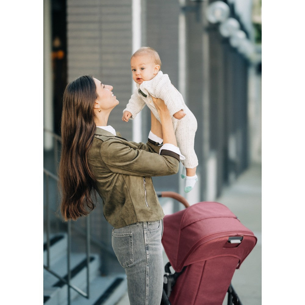 Carriola UPPAbaby Cruz V2 Lucy: Mango Telescópico, Asiento Reversible y Toldo Expandible con Protección UPF 50+