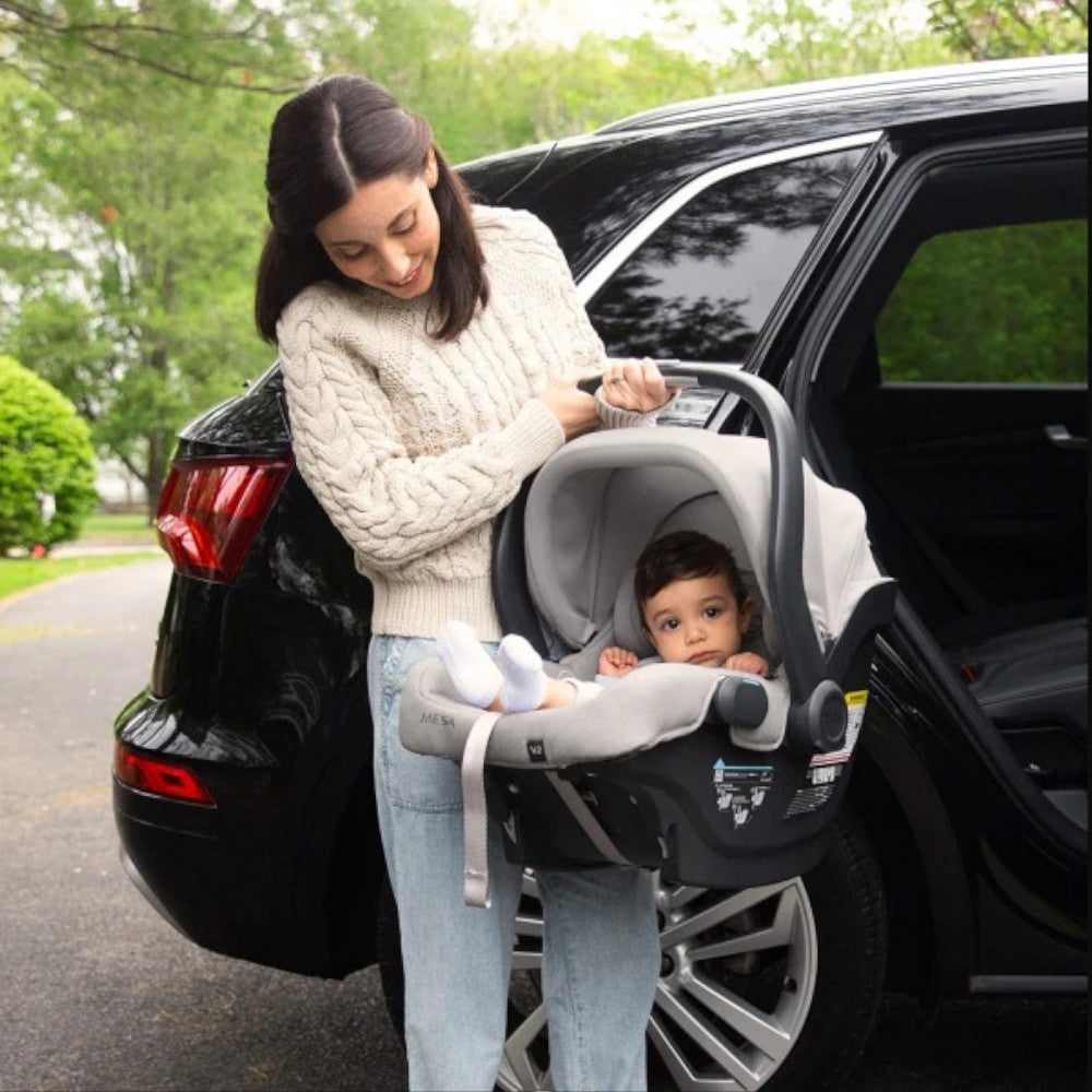 Autoasiento UPPAbaby Mesa V2 Jake : Sistema SmartSecure, LATCH Autorretráctil y Toldo Plegable con FPS 25+