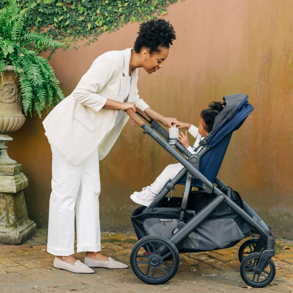 Carriola UPPAbaby Vista V2 Noa: Mango Telescópico, Asiento Reversible y Toldo Expandible con Protección UPF 50+